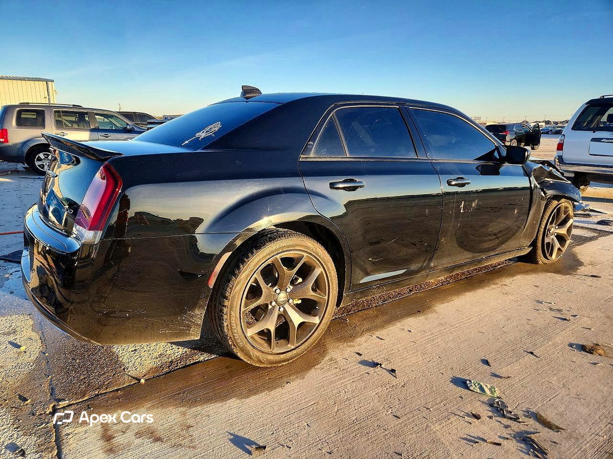 Chrysler 300 2023