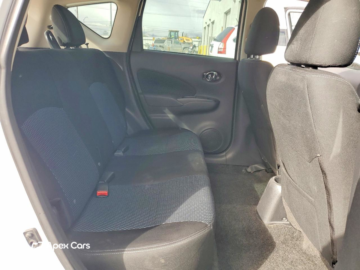 Nissan Versa 2016
