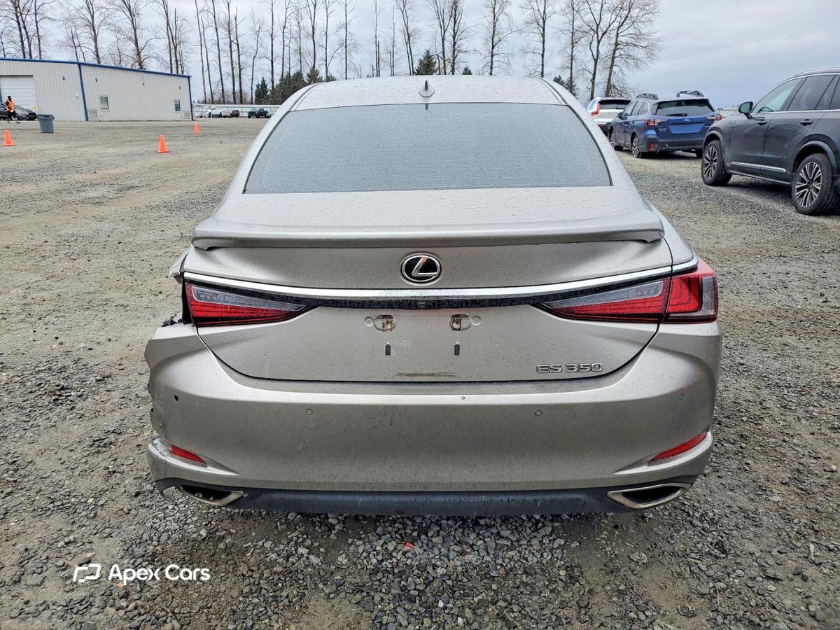 Lexus ES 2020