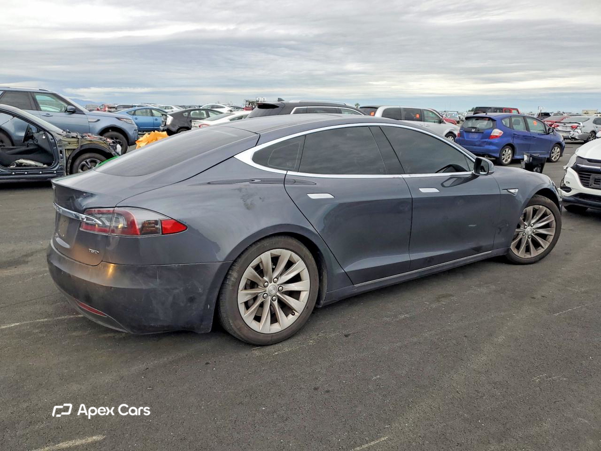 Tesla Model S 2016
