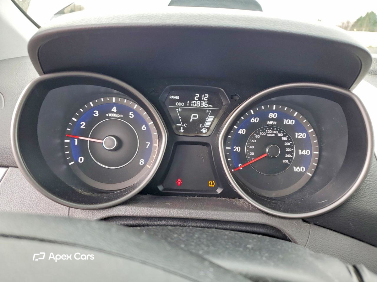 Hyundai Elantra 2012
