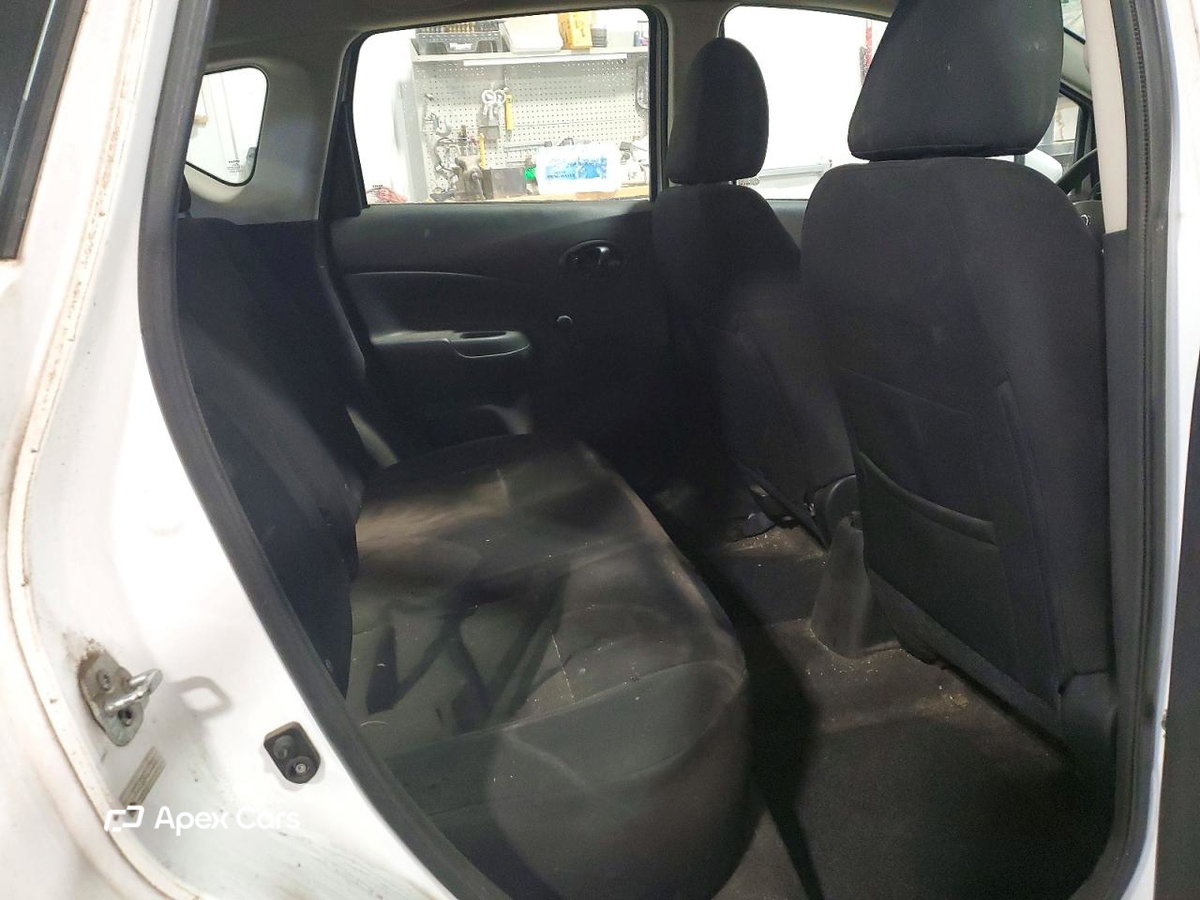 Nissan Versa 2016