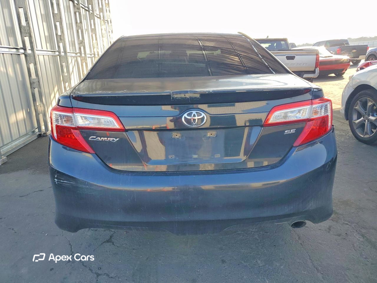 Toyota Camry 2012