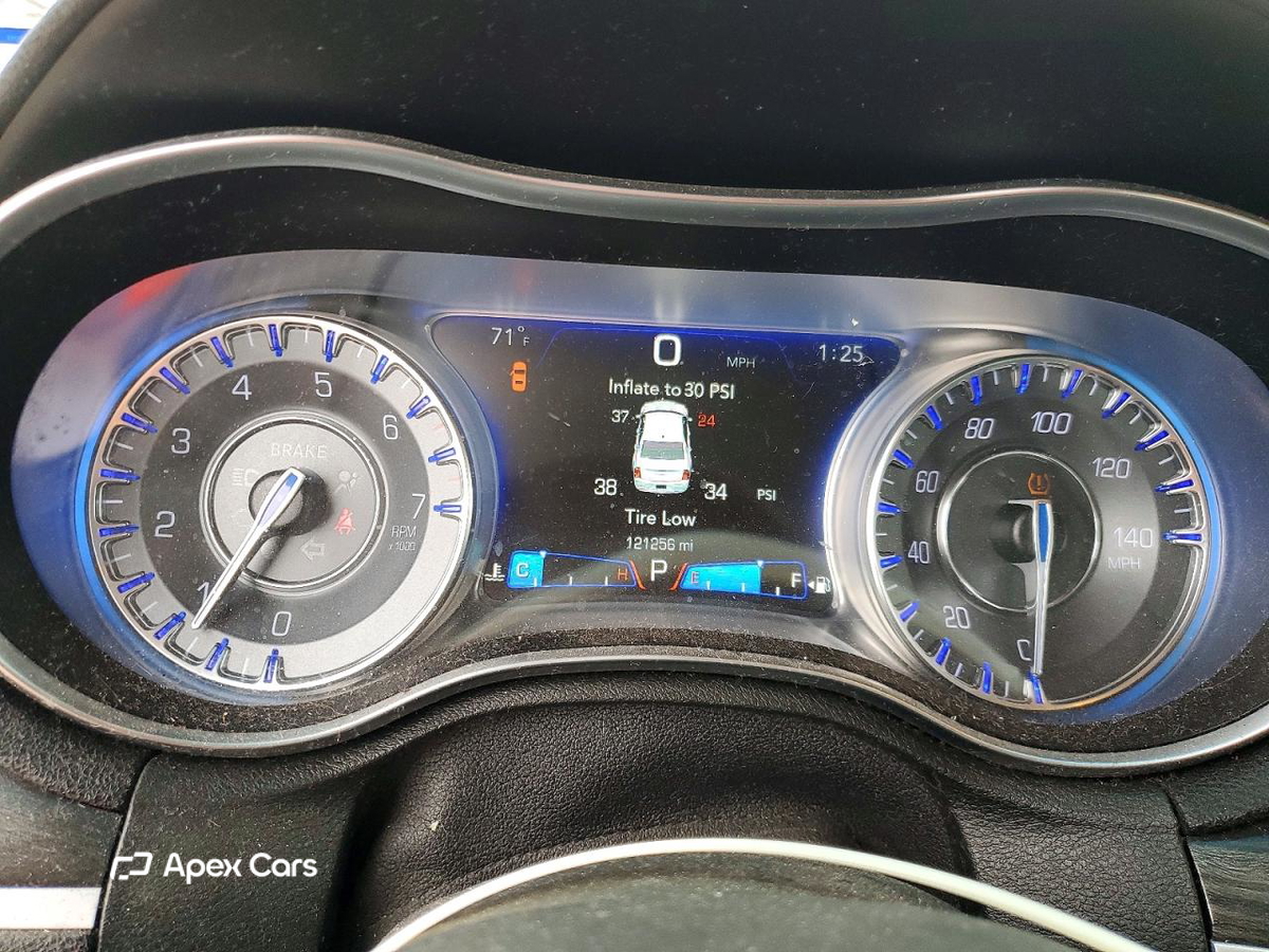 Chrysler 300 2017
