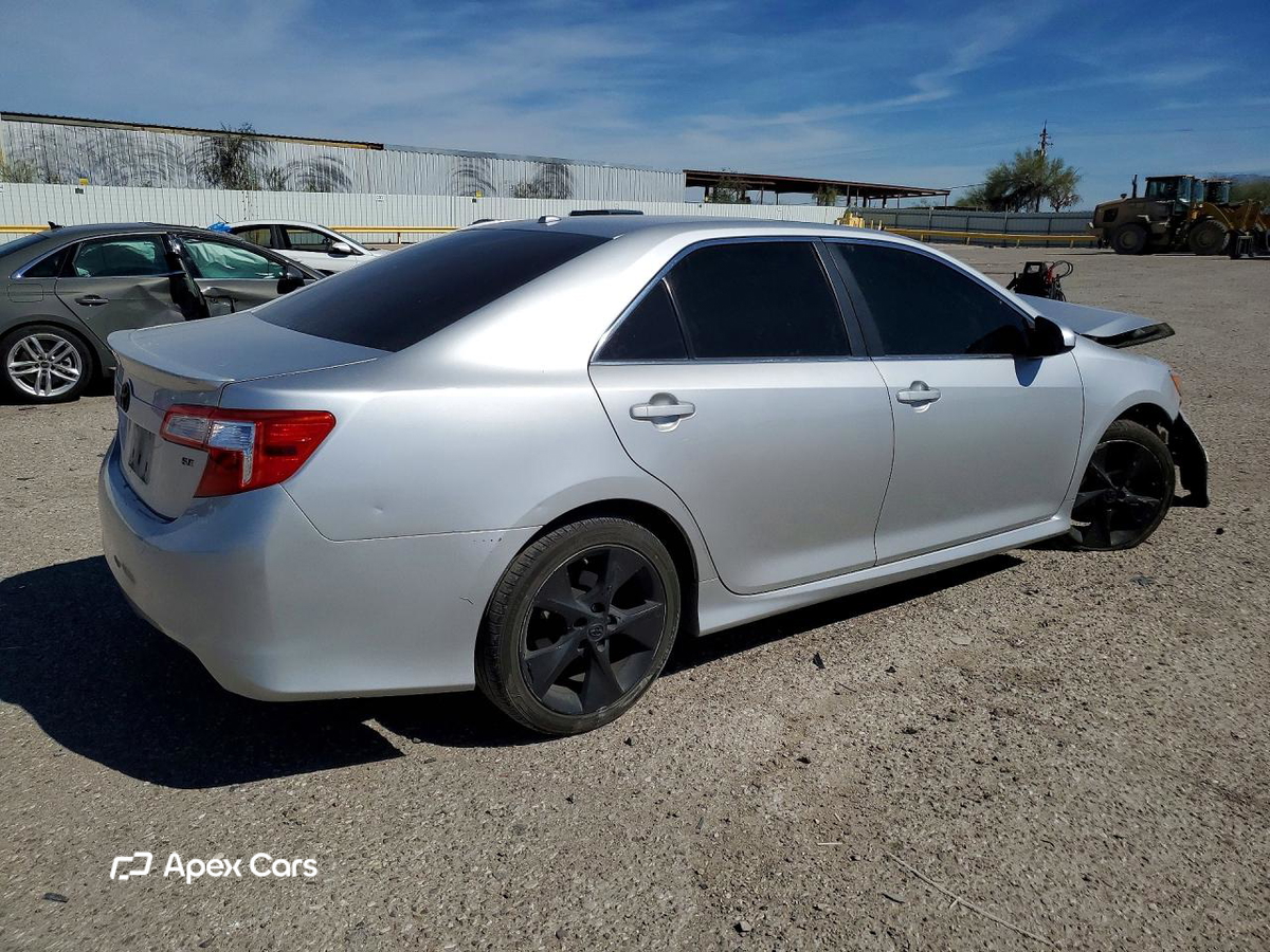 Toyota Camry 2012