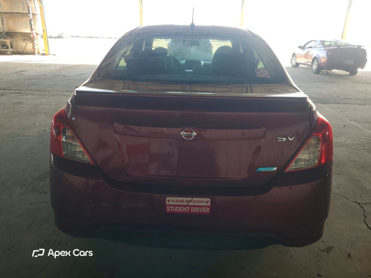 Nissan Versa 2016