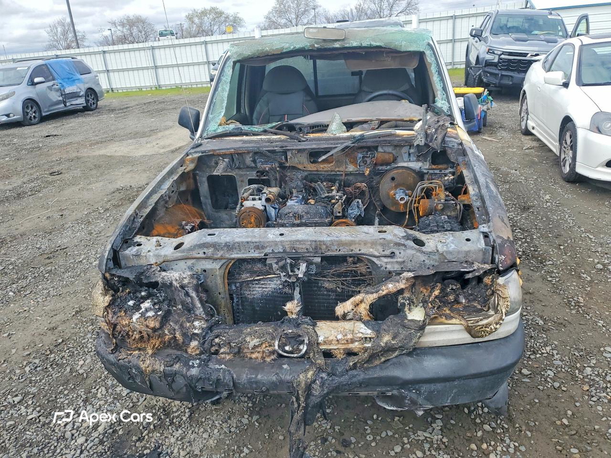 Mazda  2001