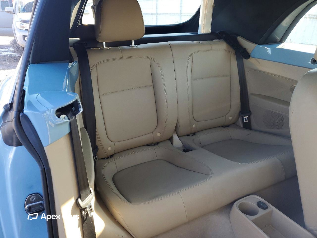 Volkswagen Beetle 2013