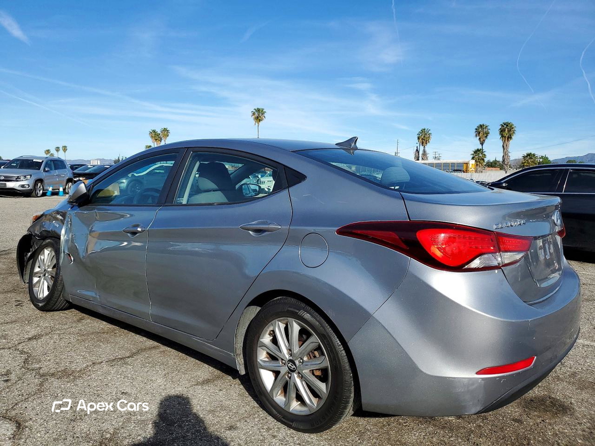 Hyundai Elantra 2015