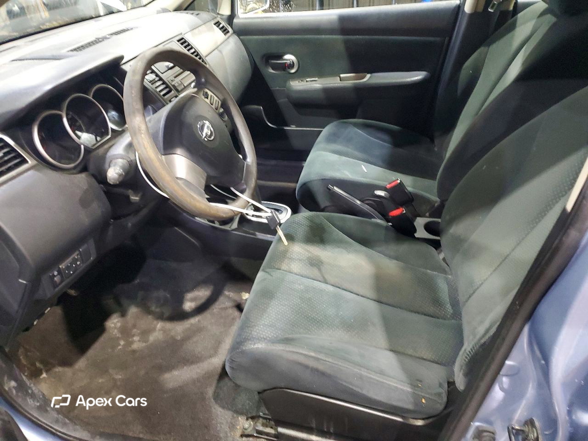 Nissan Versa 2011