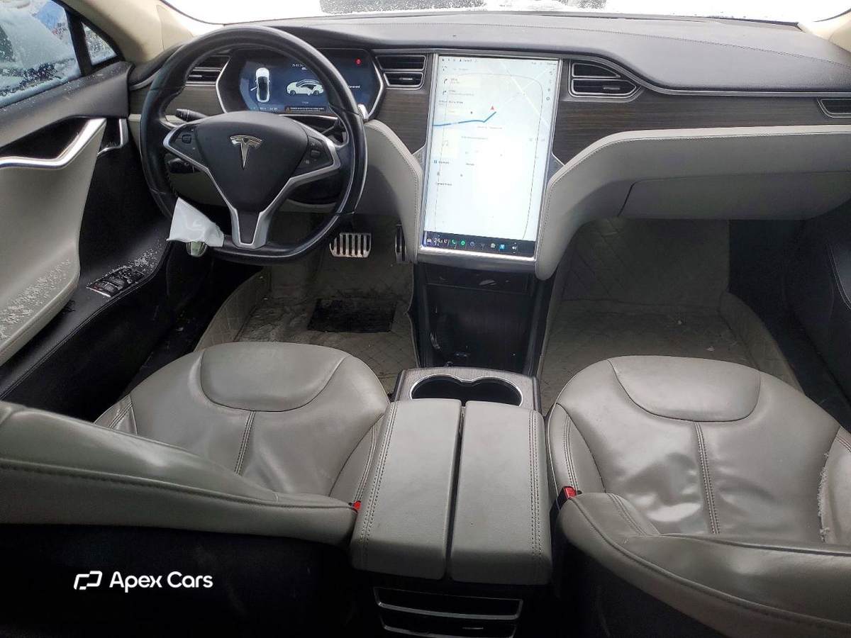 Tesla Model S 2014