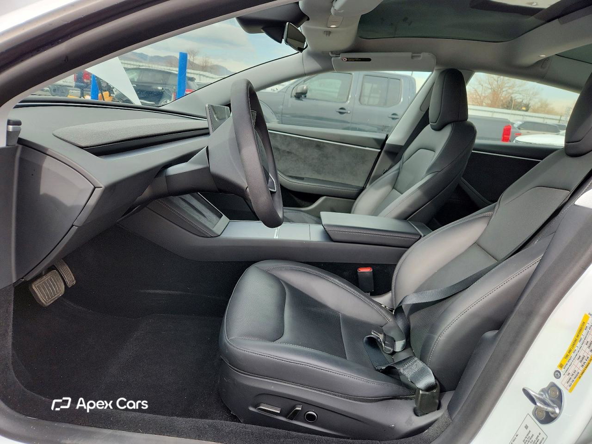 Tesla Model 3 2025