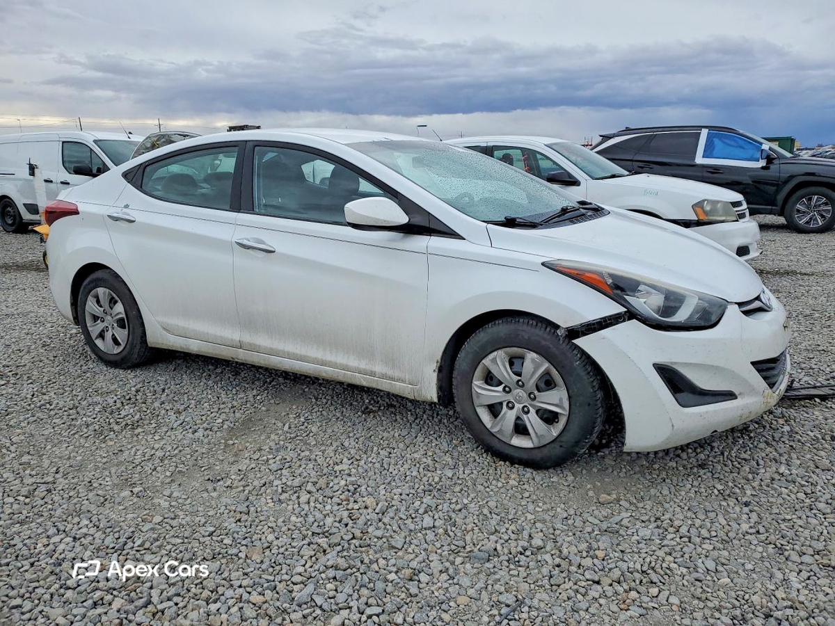 Hyundai Elantra 2016