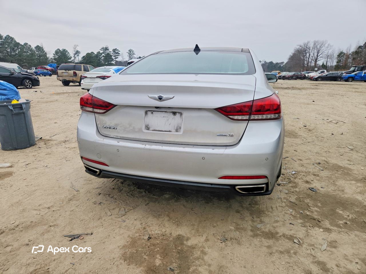 Hyundai Genesis 2015