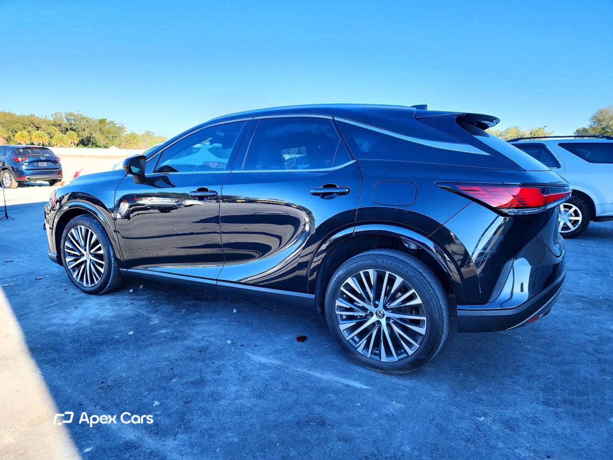 Lexus RX 2023