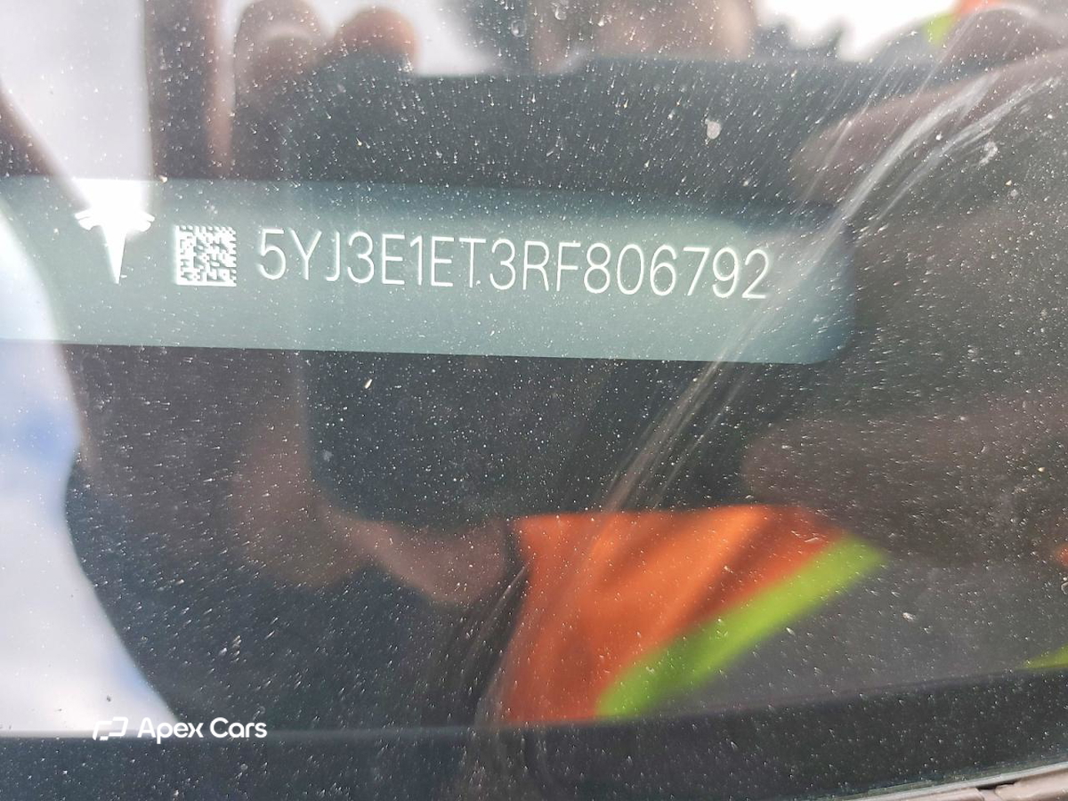 Tesla Model 3 2024