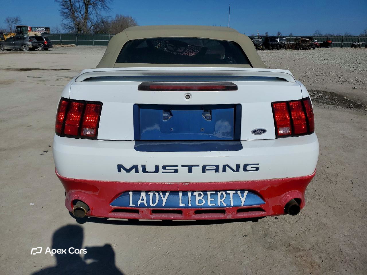 Ford Mustang 2000