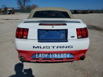 Ford Mustang 2000