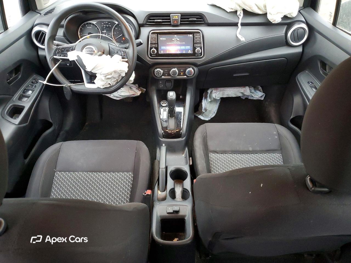 Nissan Versa 2021