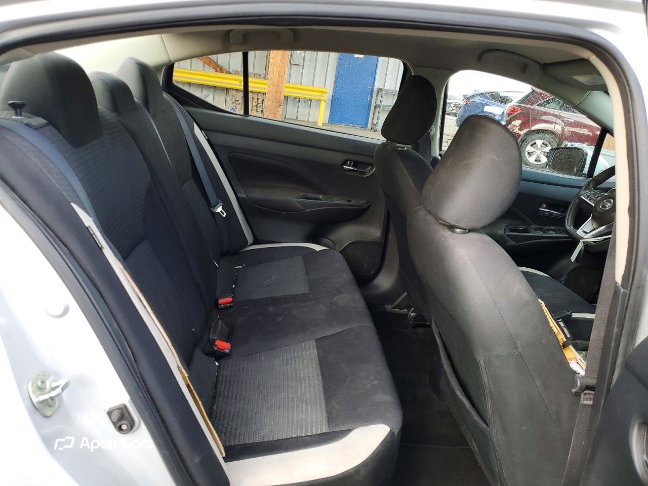 Nissan Versa 2021