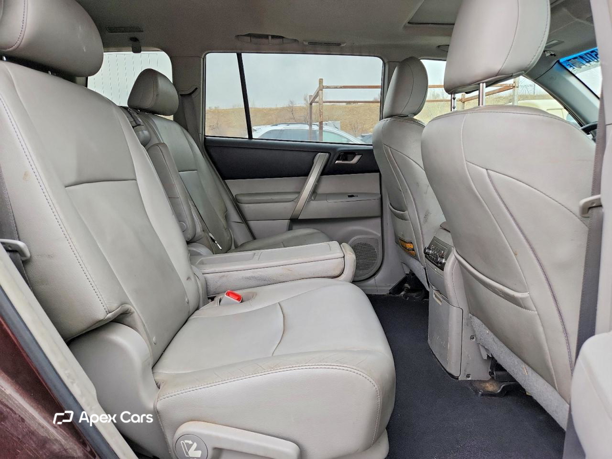 Toyota Highlander 2013
