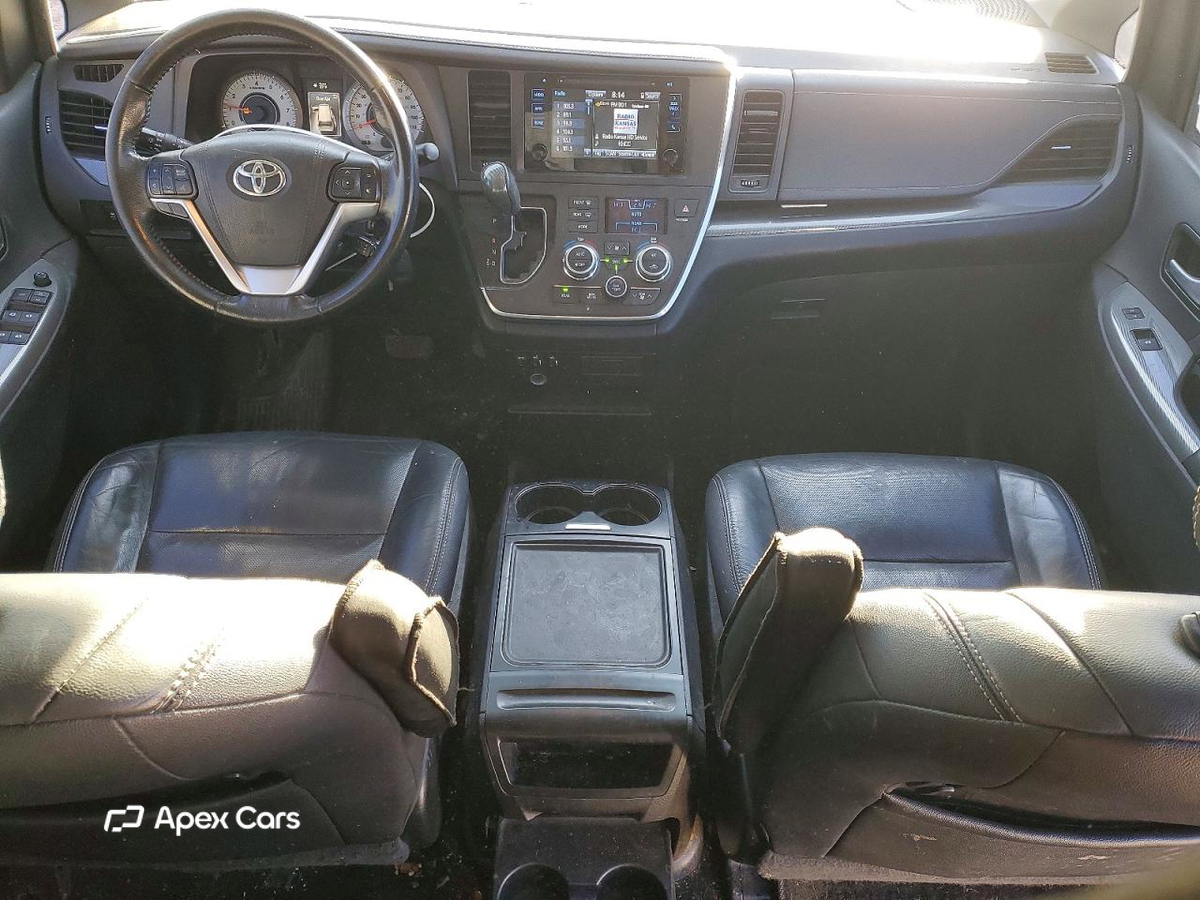 Toyota Sienna 2015