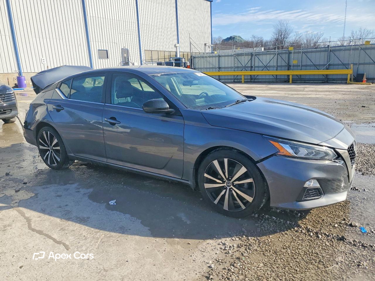 Nissan Altima 2020
