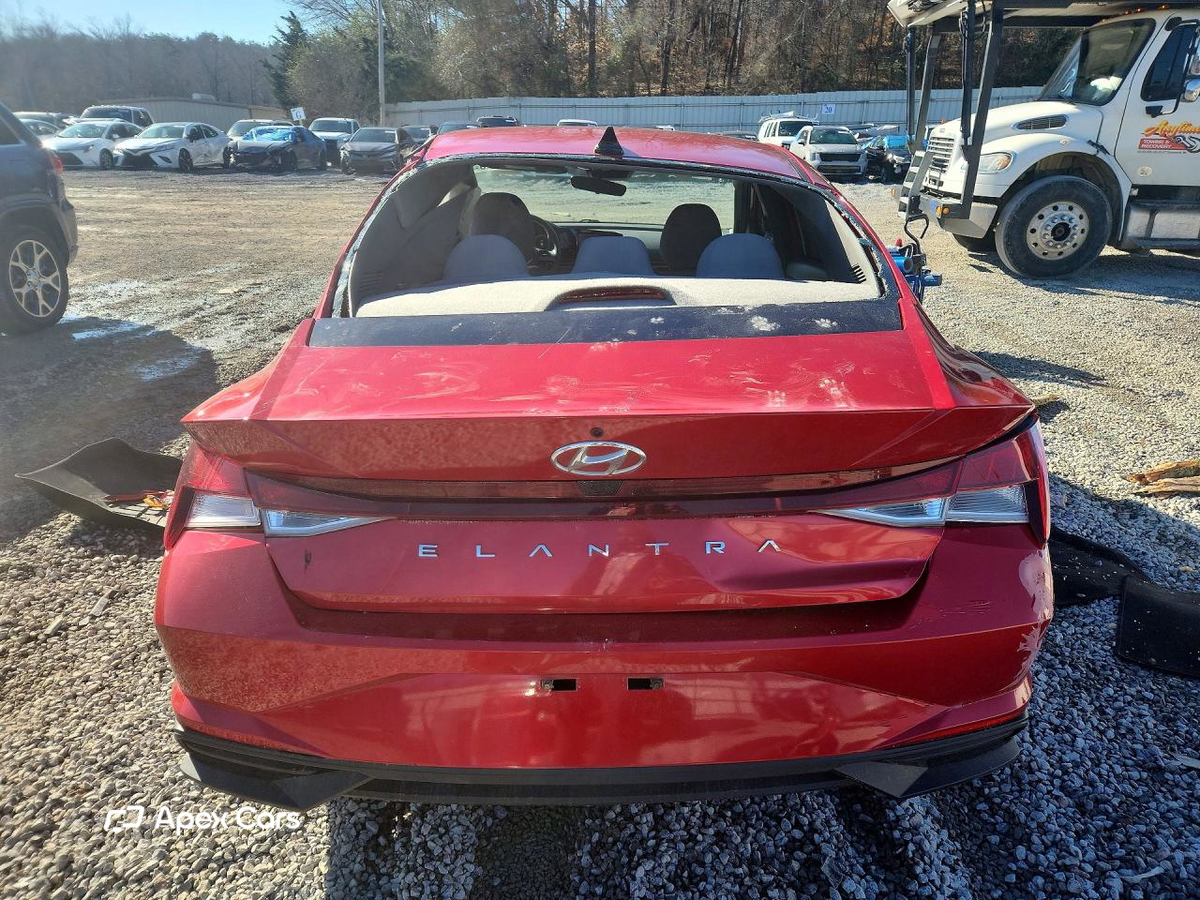 Hyundai Elantra 2021