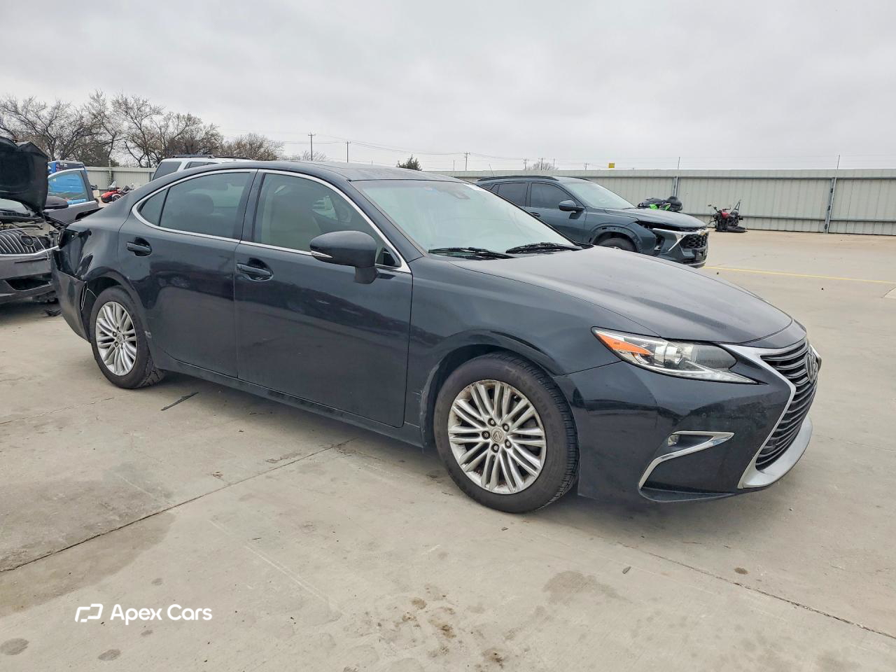 Lexus ES 2016