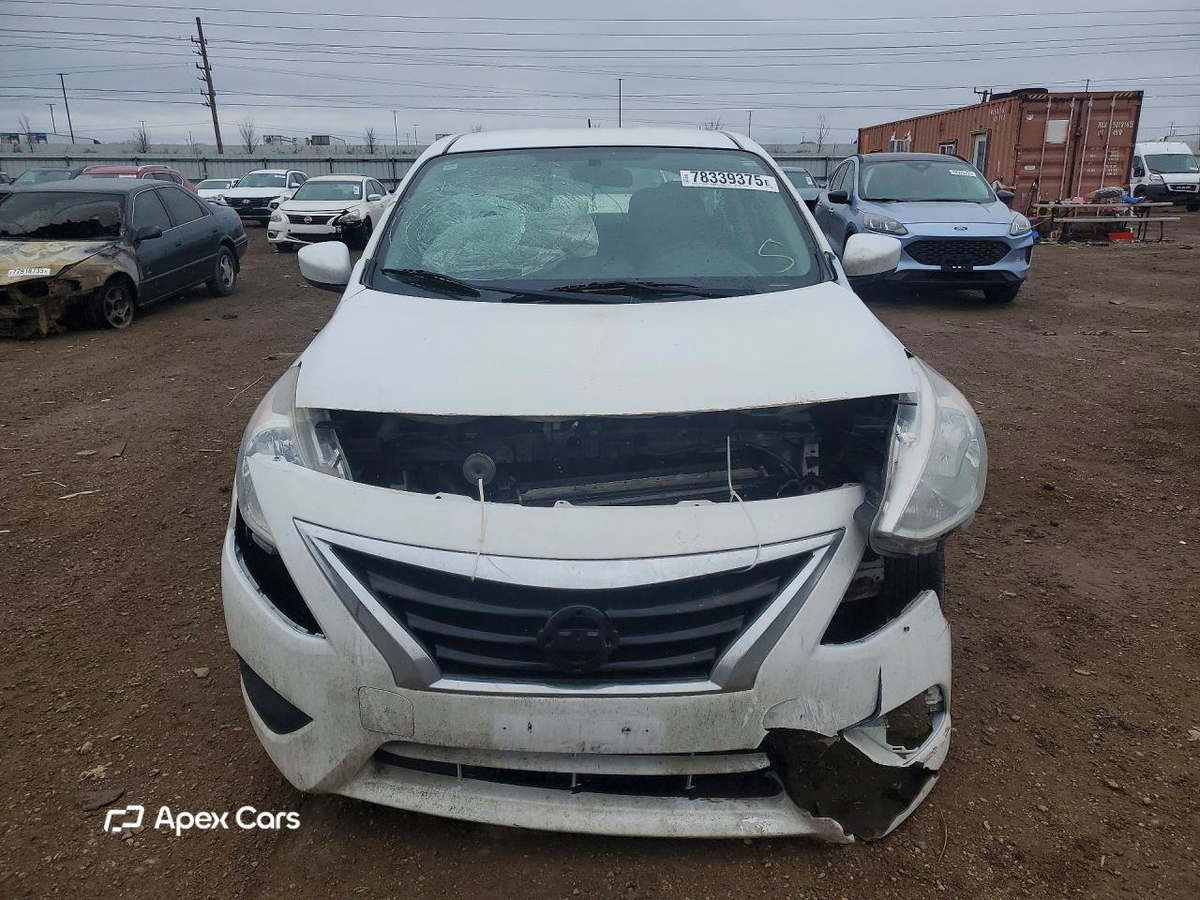 Nissan Versa 2016