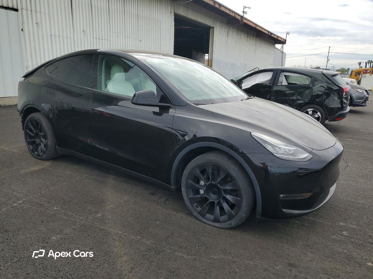 Tesla Model Y 2022