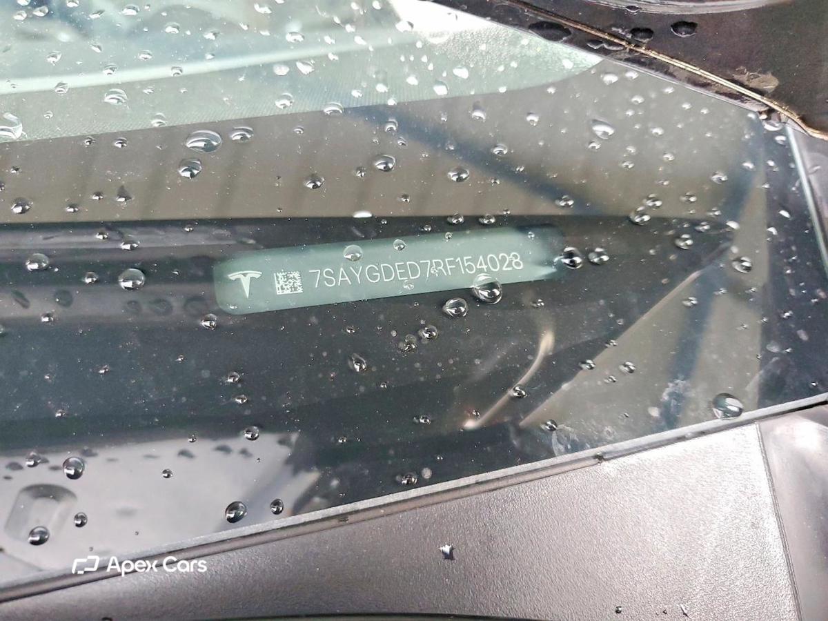Tesla Model Y 2024
