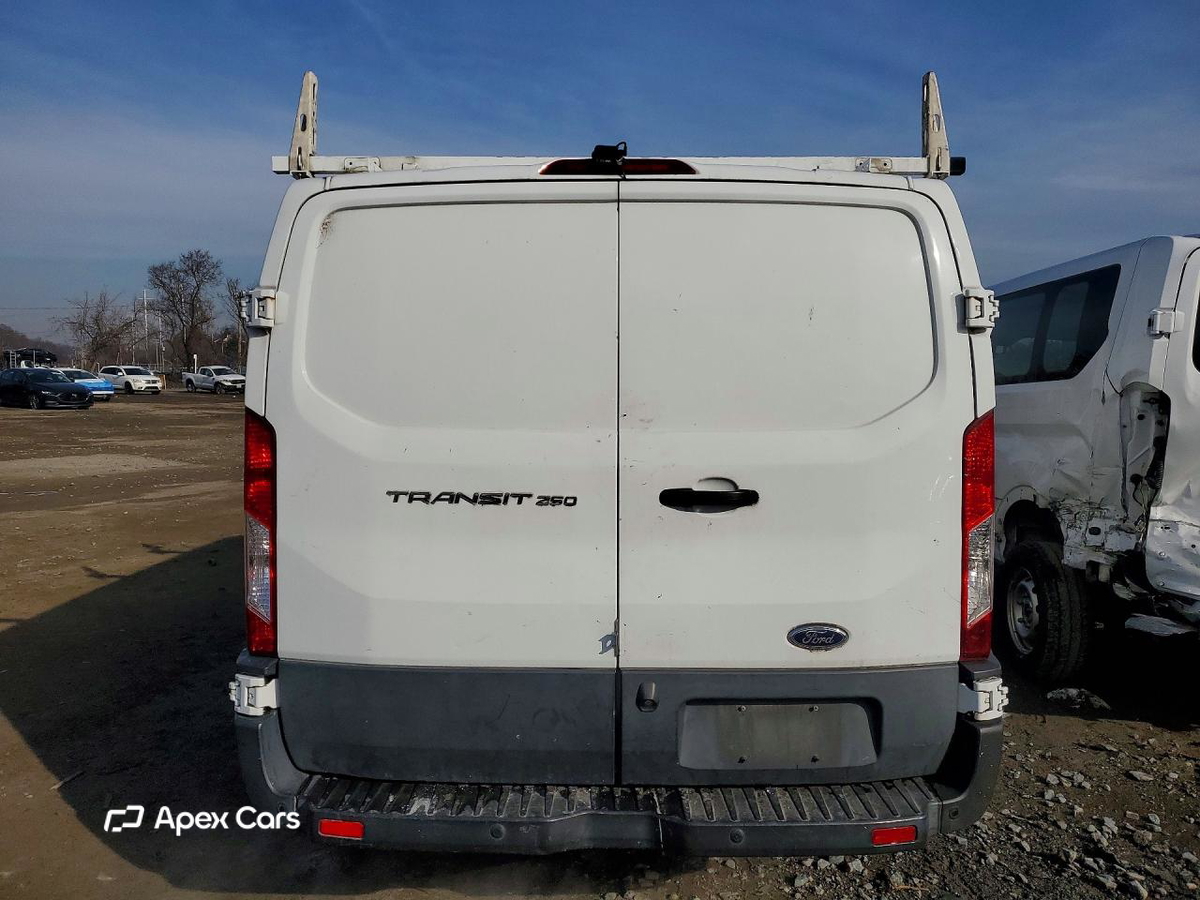 Ford Transit 2016
