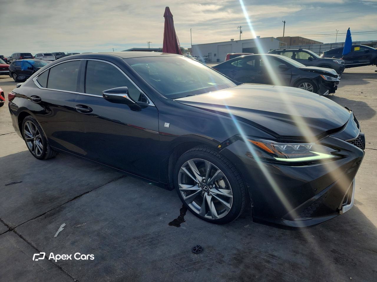 Lexus ES 2019