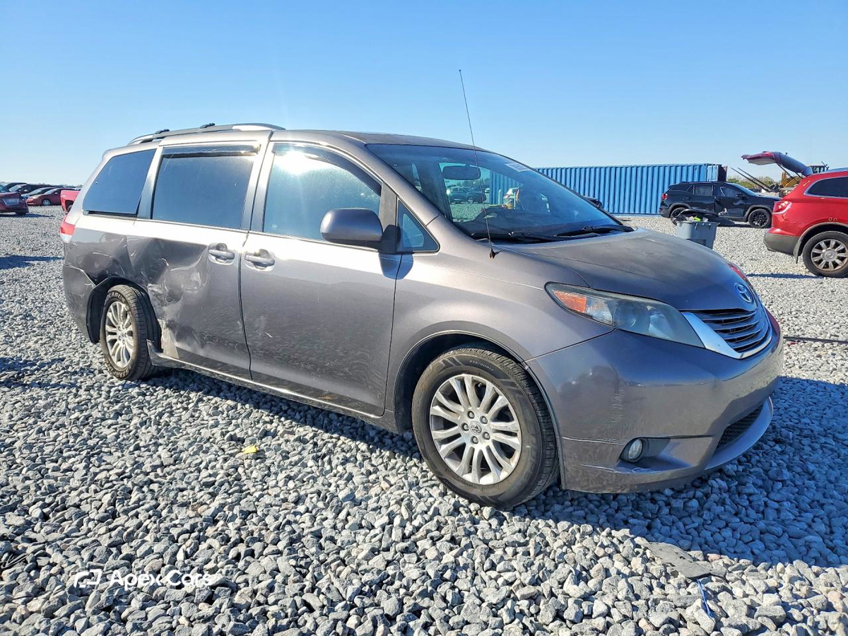 Toyota  2011