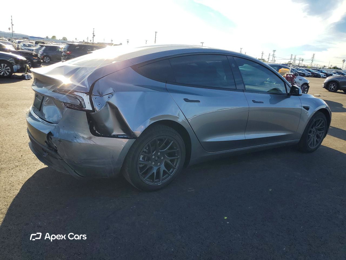 Tesla Model 3 2025