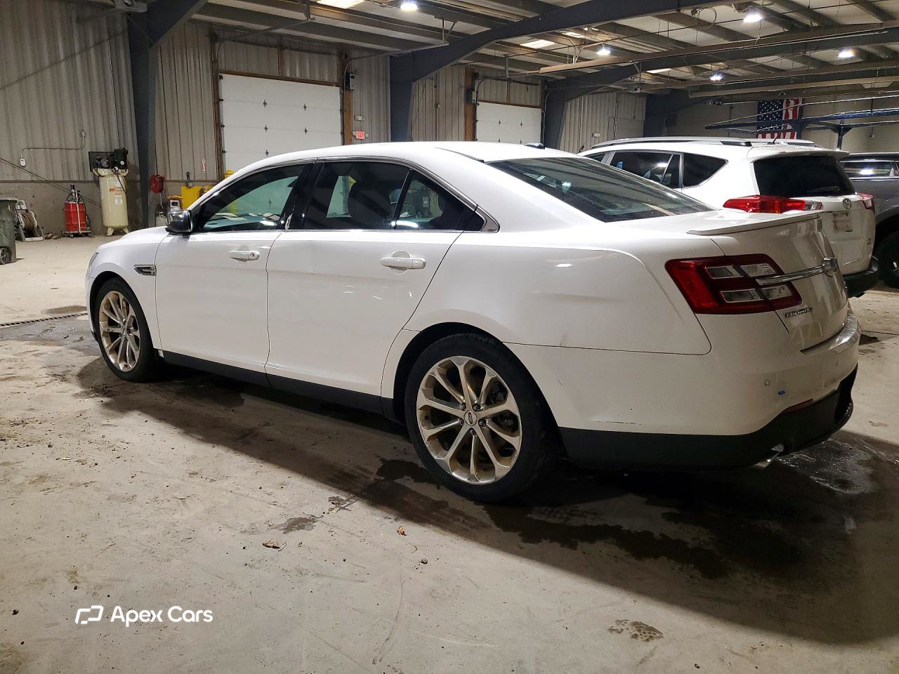 Ford Taurus 2016