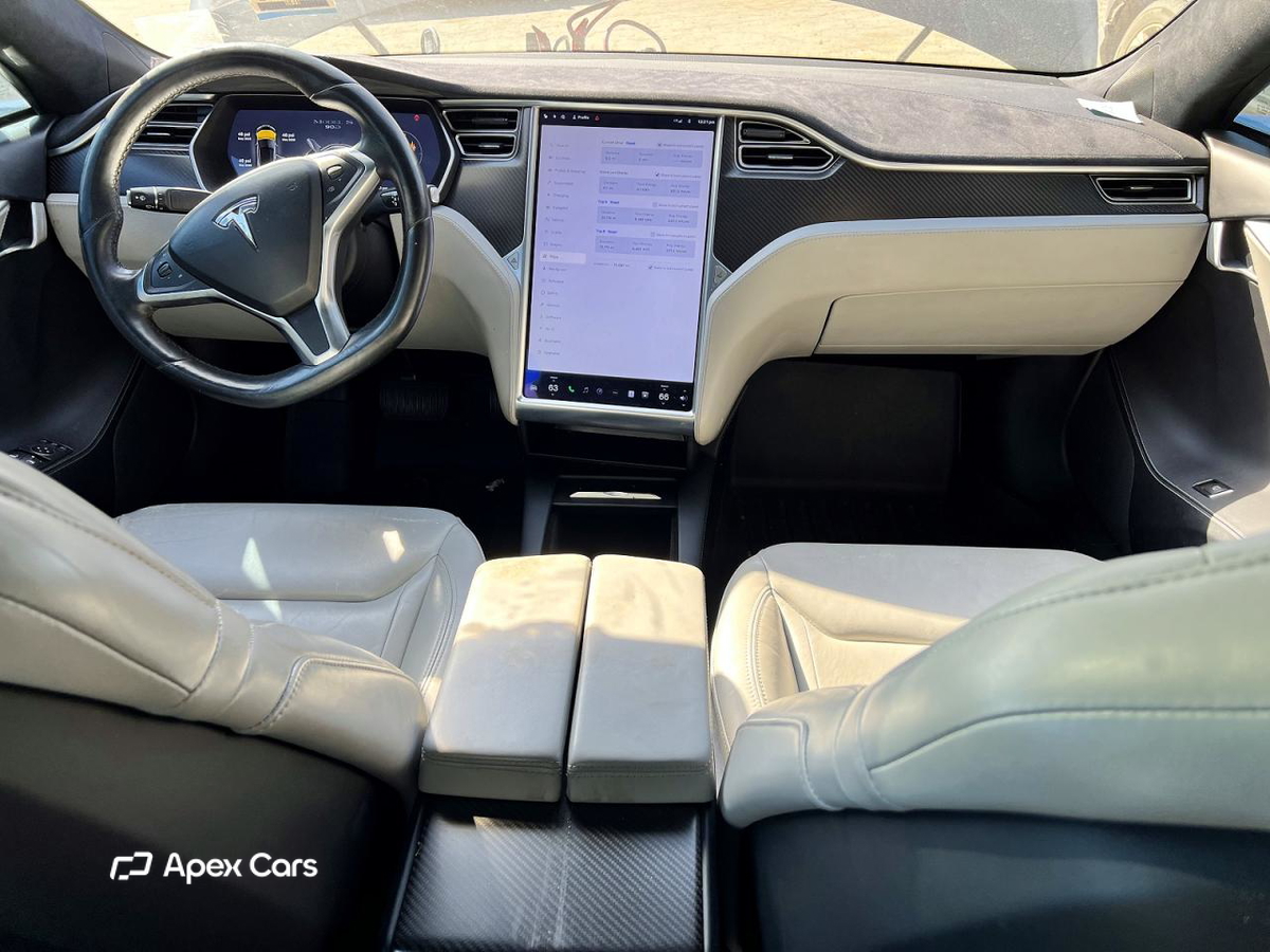 Tesla Model S 2016