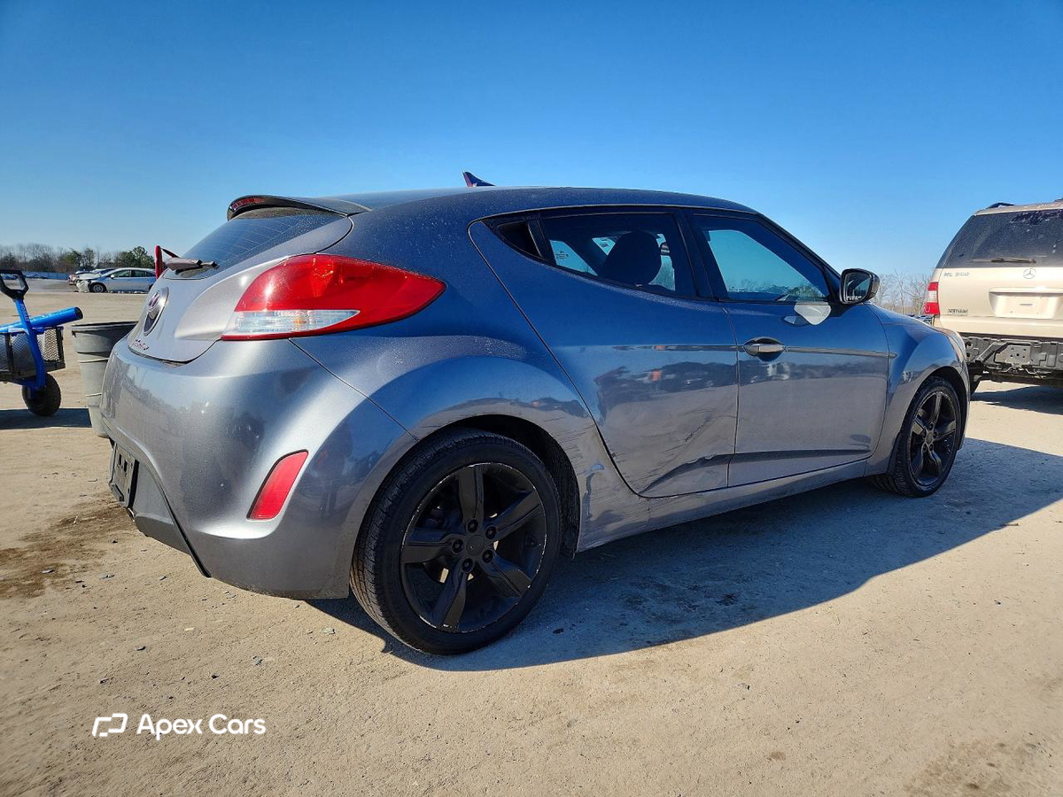 Hyundai Veloster 2012