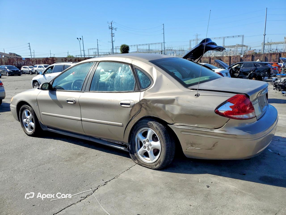 Ford Taurus 2004