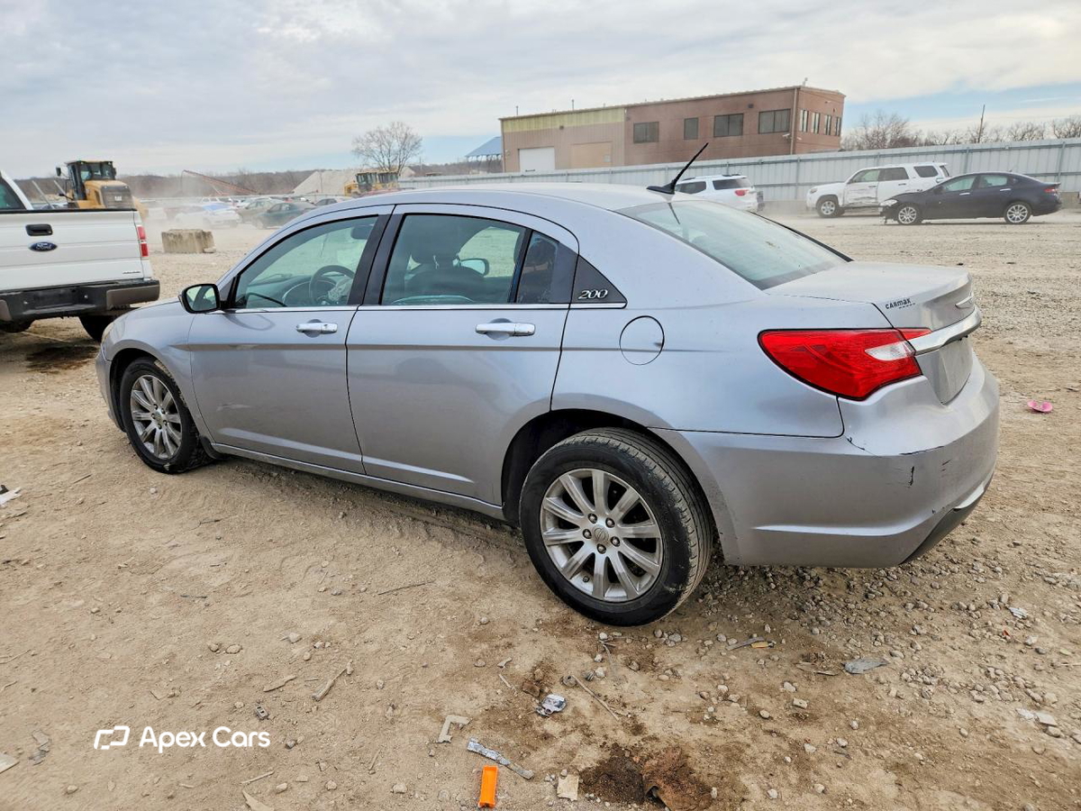 Chrysler 200 2013