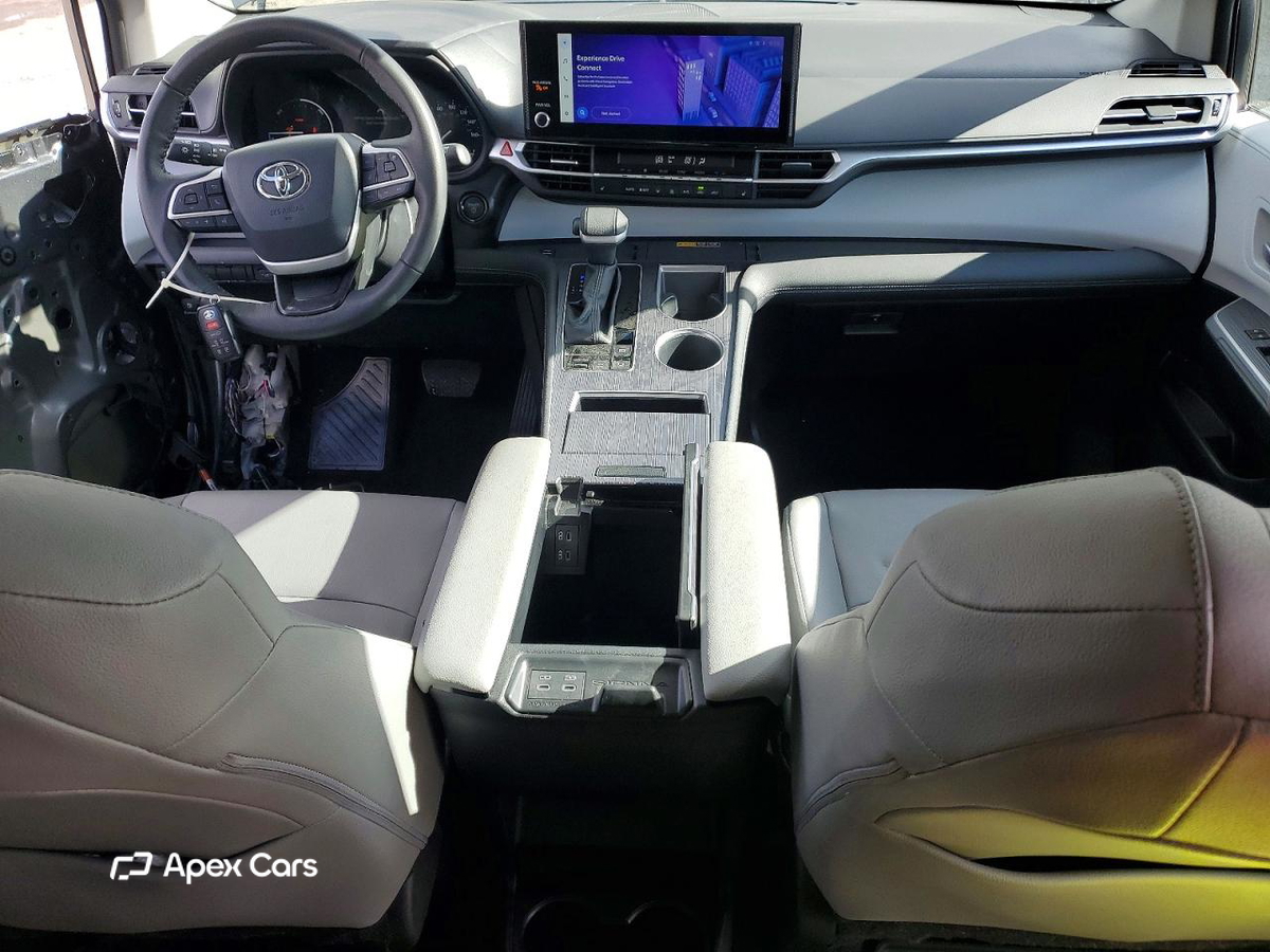 Toyota Sienna 2025