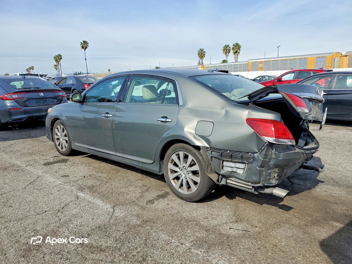 Toyota Avalon 2012