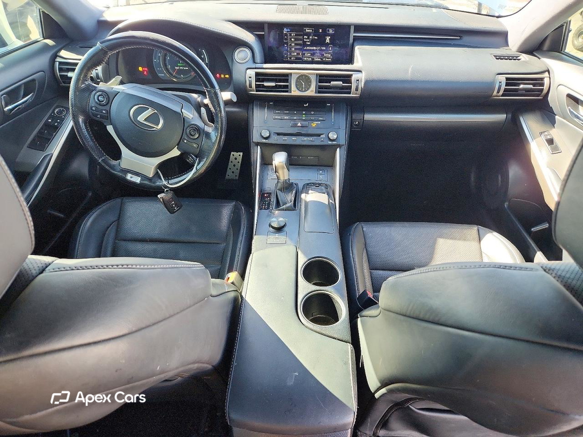 Lexus IS 2016