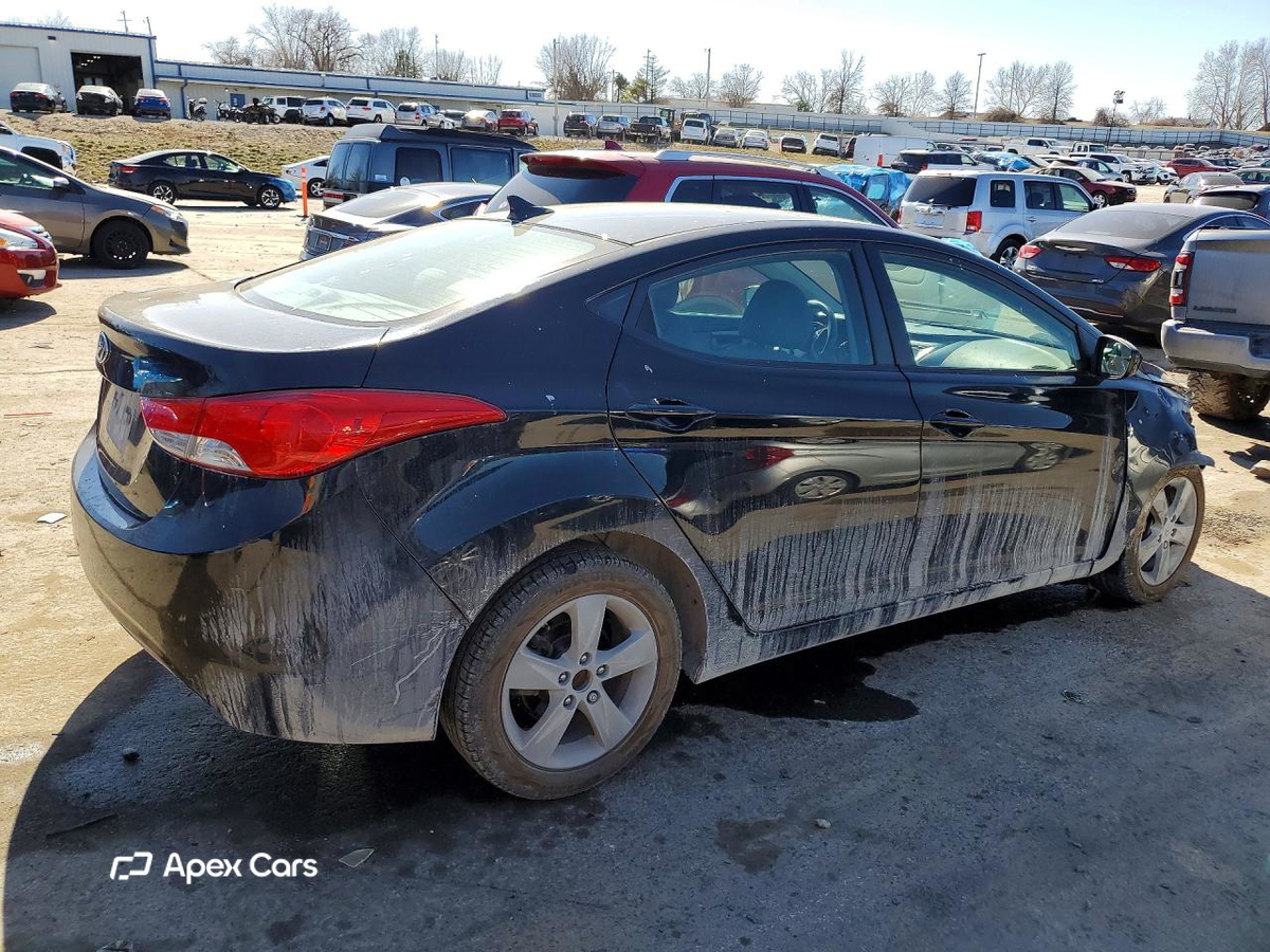 Hyundai Elantra 2011
