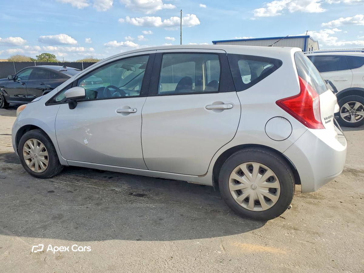 Nissan Versa 2015