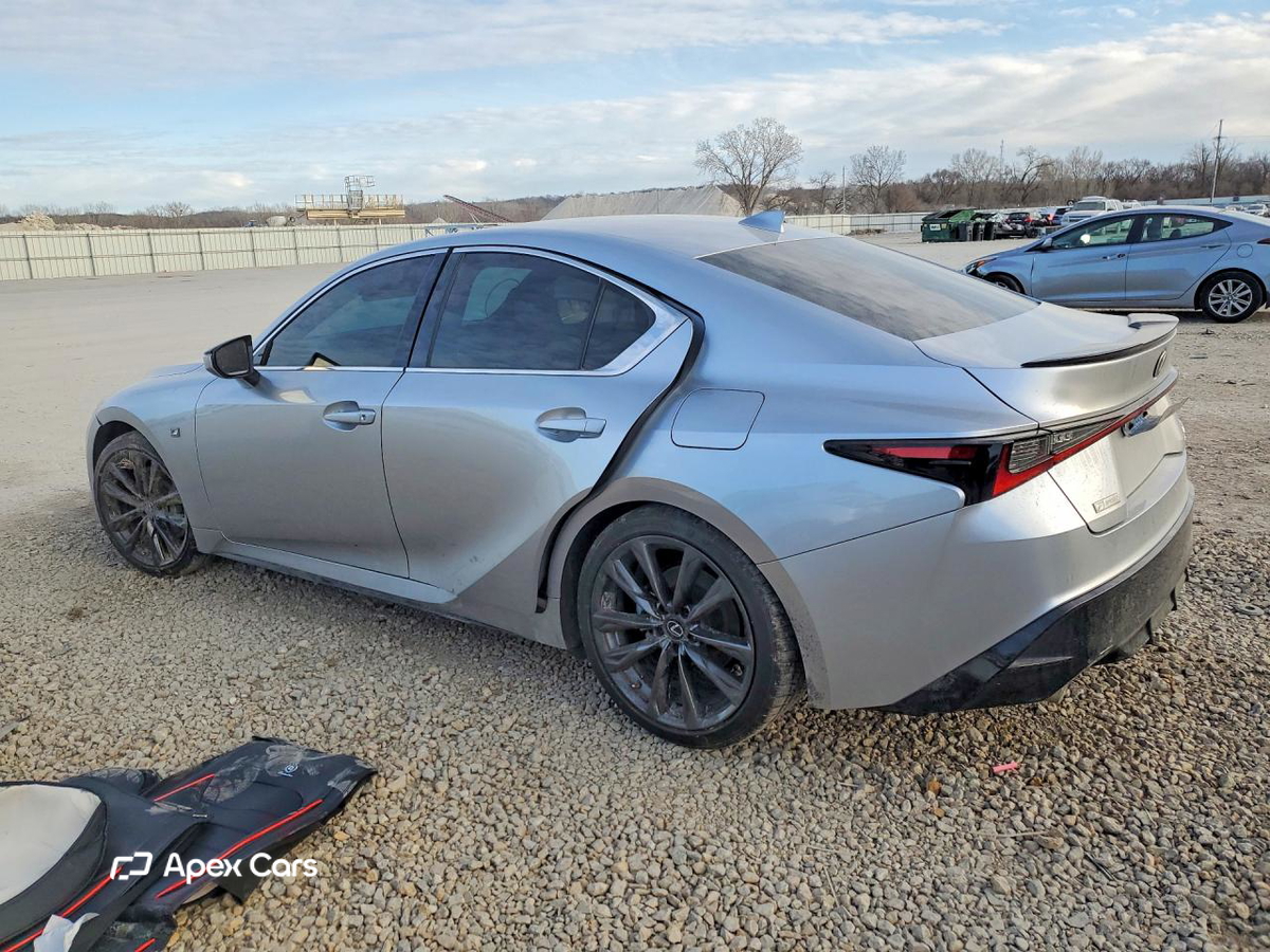 Lexus IS 2021