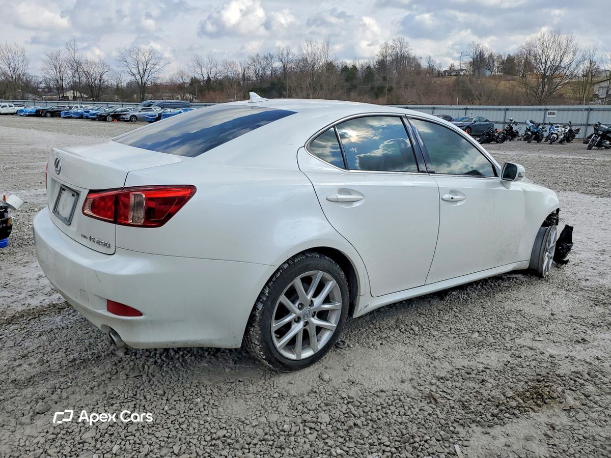 Lexus IS 2012