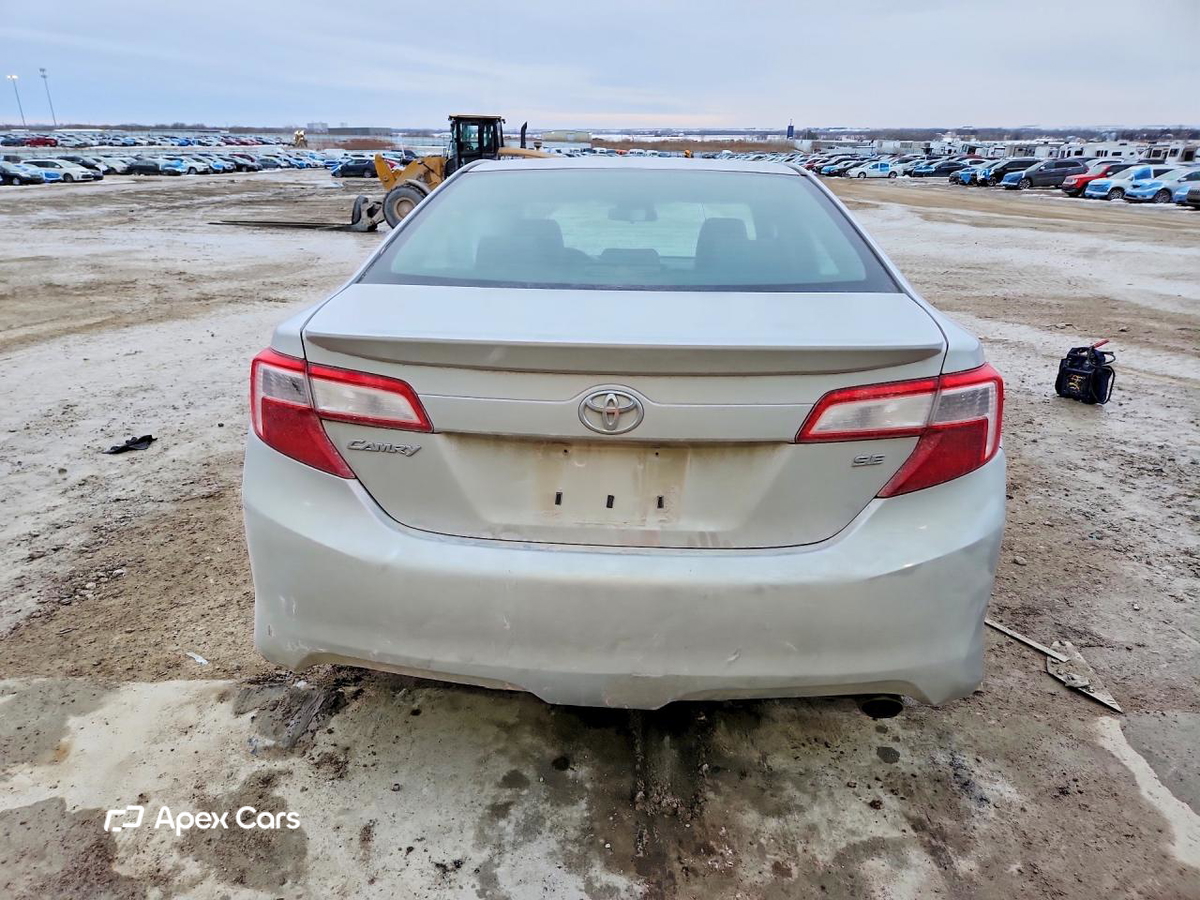 Toyota Camry 2012