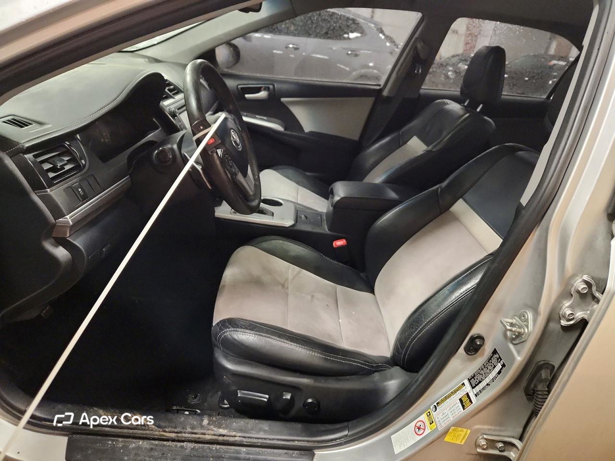Toyota Camry 2012